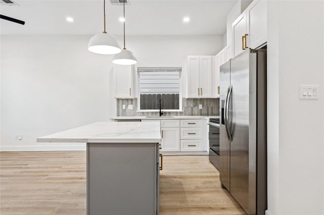 8324 Corinth Street A, Houston, TX 77051