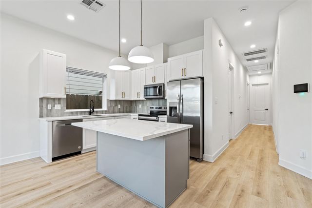 8324 Corinth Street A, Houston, TX 77051