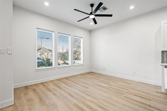 8324 Corinth Street A, Houston, TX 77051