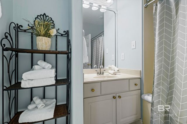 1273 W Lagoon Avenue, Gulf Shores, AL 36542