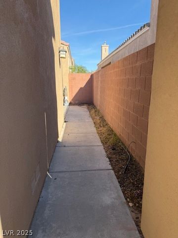 9200 Penn Station Street, Las Vegas, NV 89123