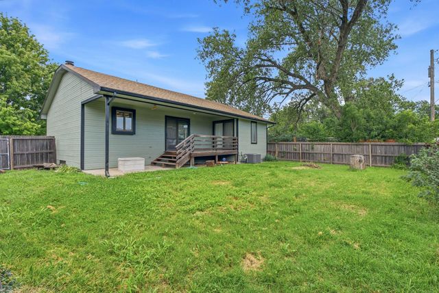 3001 W Savannah, Wichita, KS 67217