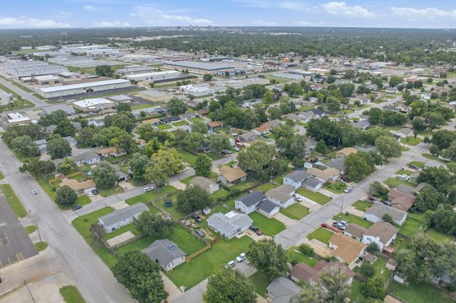 3001 W Savannah, Wichita, KS 67217