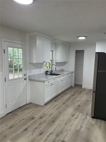 317 NE 4TH AVENUE, Williston, FL 32696