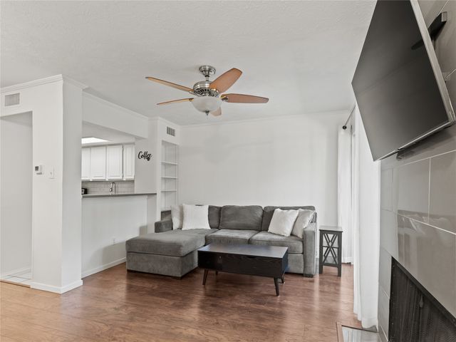 5757 Martel Avenue B11, Dallas, TX 75206