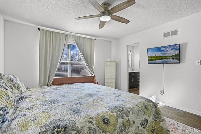 1405 Royal Oak Court, O'fallon, IL 62269