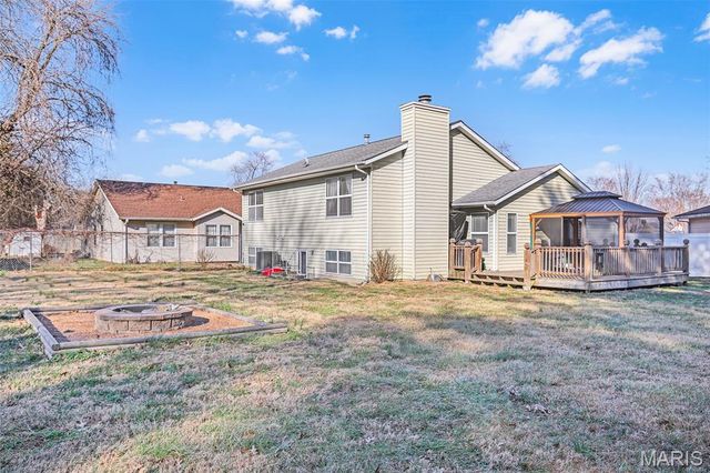 1405 Royal Oak Court, O'fallon, IL 62269