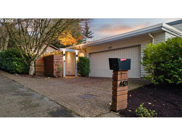 4421 Sw MELVILLE Ave, Portland, OR 97239
