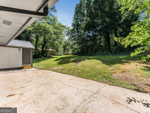 5572 Andrew Drive, Mableton, GA 30126