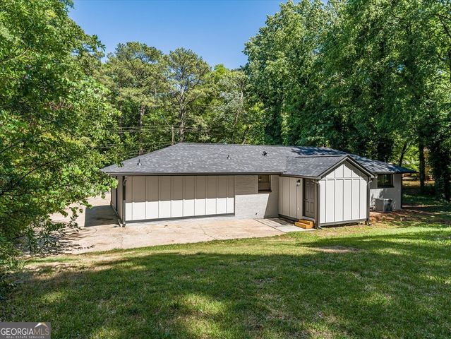 5572 Andrew Drive, Mableton, GA 30126