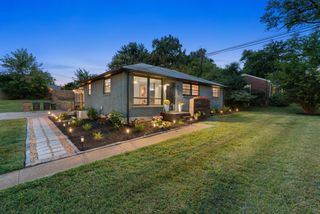 2853 Twin Lawn Dr, Nashville, TN 37214