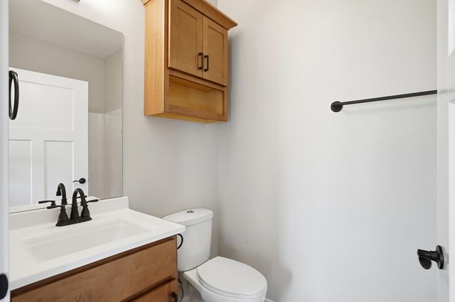 1048 STONEHAVEN DR, Boonville, MO 65233