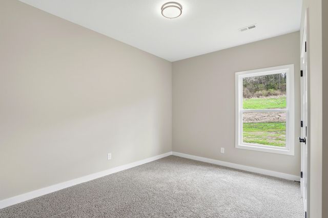 1048 STONEHAVEN DR, Boonville, MO 65233