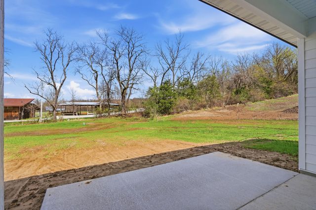 1048 STONEHAVEN DR, Boonville, MO 65233