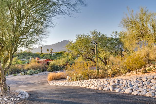 4554 N Avenida Del Cazador, Tucson, AZ 85718