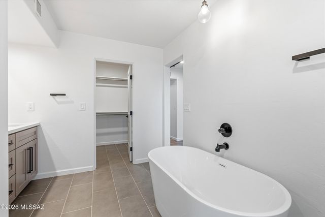 4554 N Avenida Del Cazador, Tucson, AZ 85718