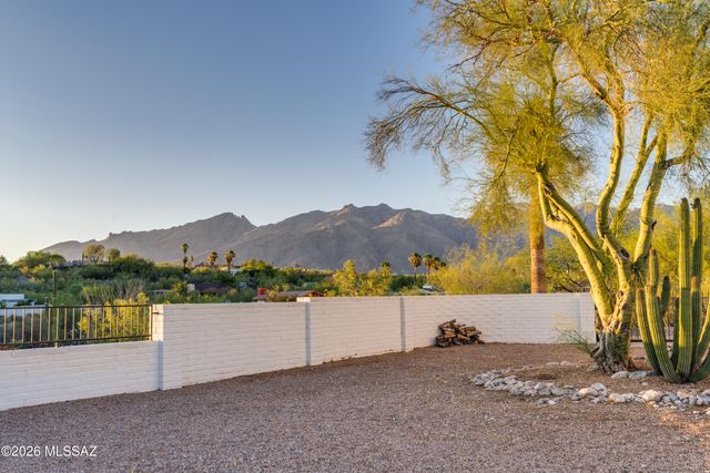 4554 N Avenida Del Cazador, Tucson, AZ 85718