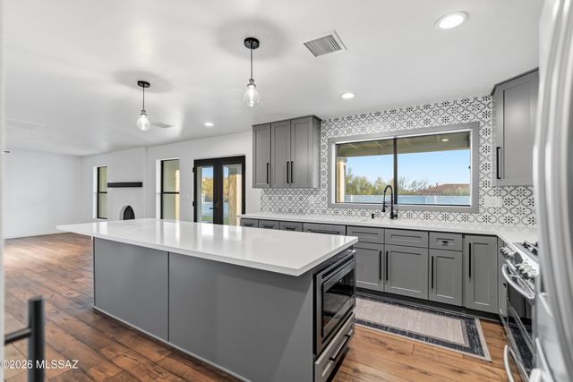 4554 N Avenida Del Cazador, Tucson, AZ 85718