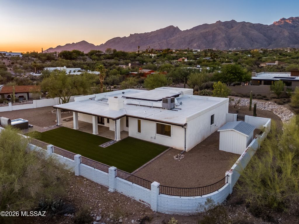 4554 N Avenida Del Cazador, Tucson, AZ 85718