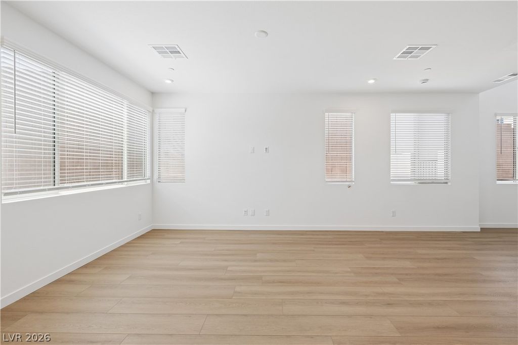 11977 Angle Cliff Avenue, Las Vegas, NV 89138 — photo 4