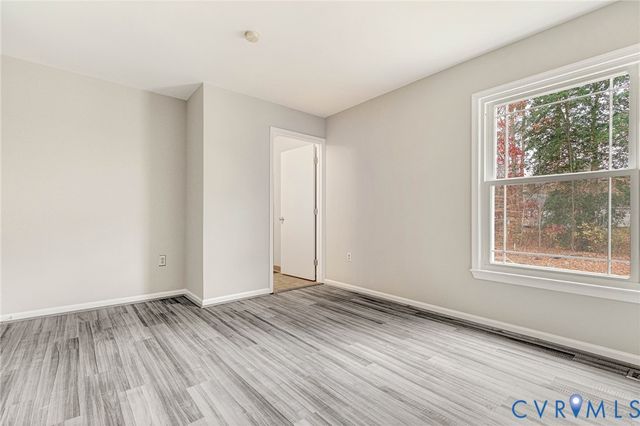 319 Lake Caroline Dr, Ruther Glen, VA 22546