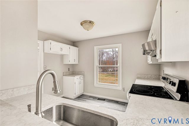 319 Lake Caroline Dr, Ruther Glen, VA 22546