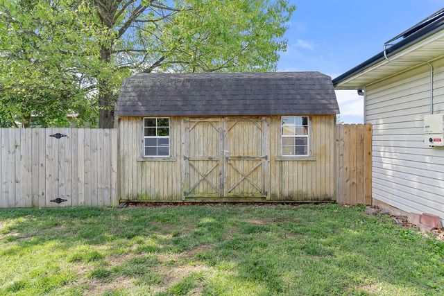 1104 W Tyson Court, Ozark, MO 65721