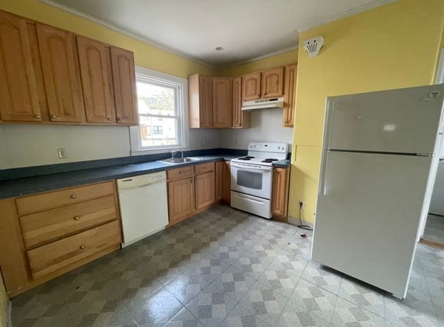 84 Walker Street 1, Newton, MA 02460