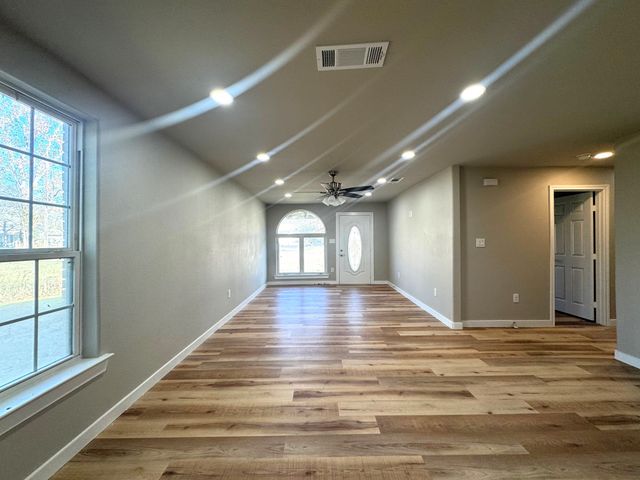 516 S O'Tyson, Mt Pleasant, TX 75455