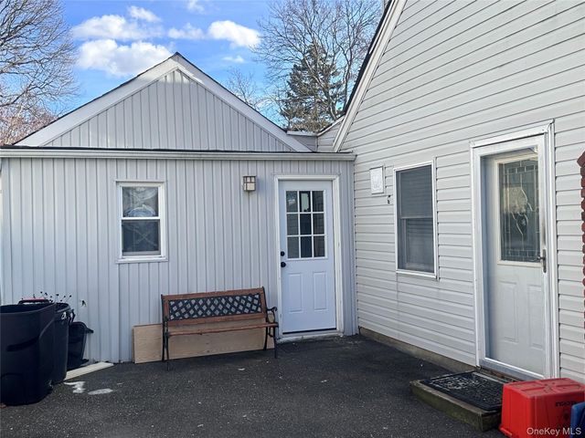 753 Wyngate Drive W, Hempstead, NY 11580