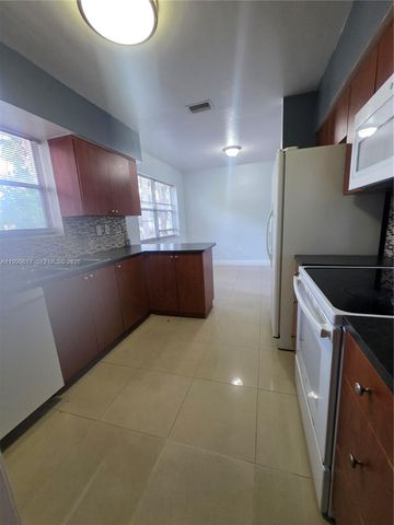 2832 SW 37th Ave 2834, Miami, FL 33133