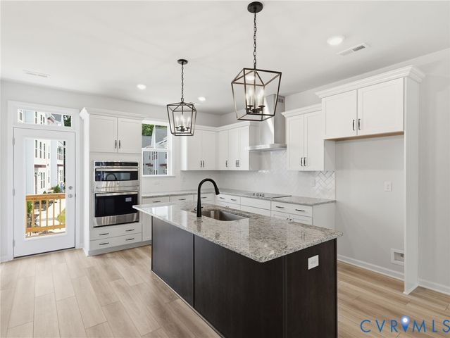 13813 Riverlight Dr, Midlothian, VA 23114