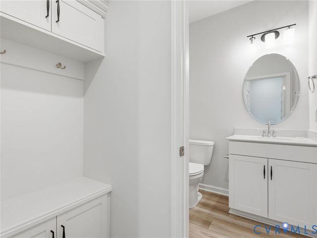 13813 Riverlight Dr, Midlothian, VA 23114