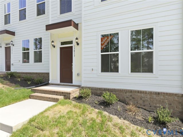 13813 Riverlight Dr, Midlothian, VA 23114