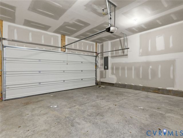 13813 Riverlight Dr, Midlothian, VA 23114
