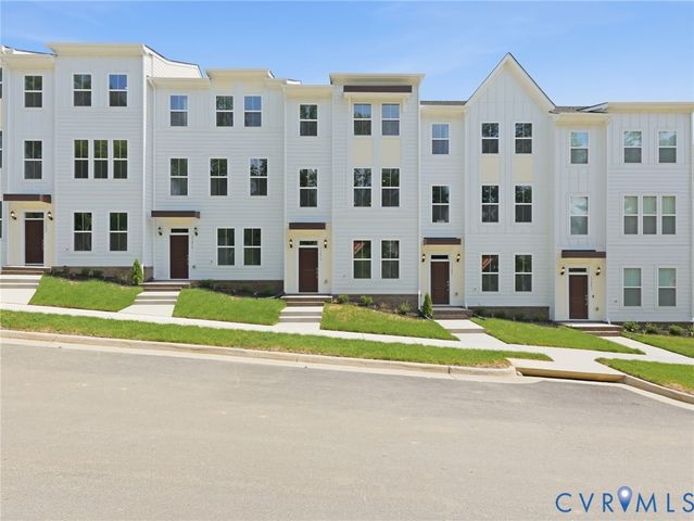 13813 Riverlight Dr, Midlothian, VA 23114