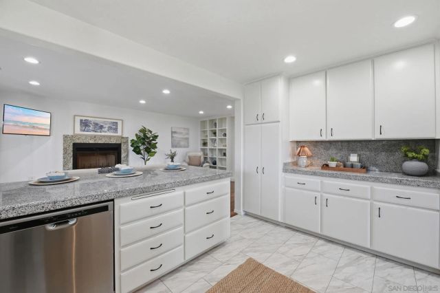 4165 Manchester Ave, Encinitas, CA 92024