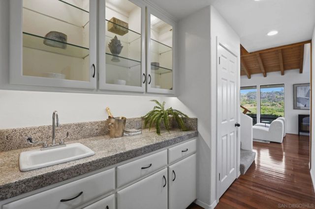 4165 Manchester Ave, Encinitas, CA 92024