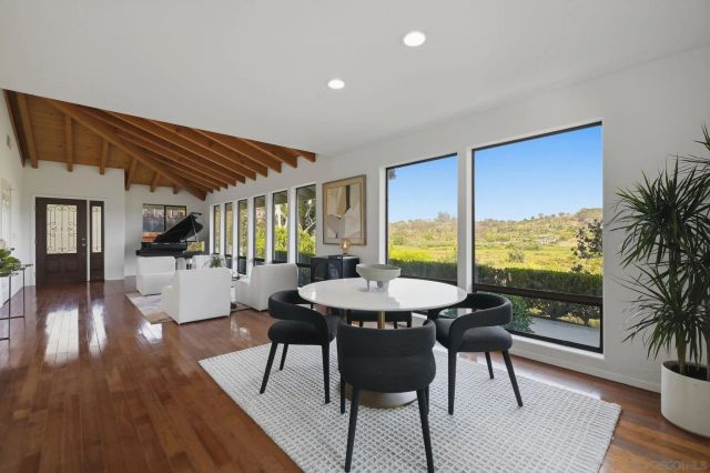 4165 Manchester Ave, Encinitas, CA 92024