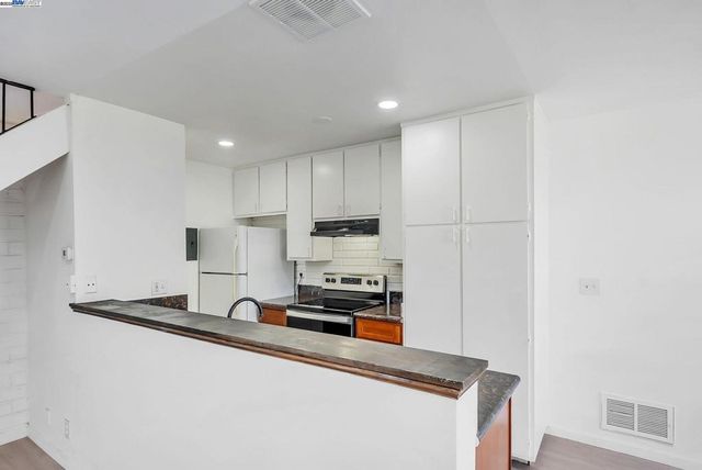 2274 Peacock Pl 3, Union City, CA 94587