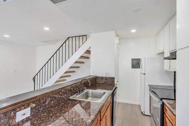 2274 Peacock Pl 3, Union City, CA 94587