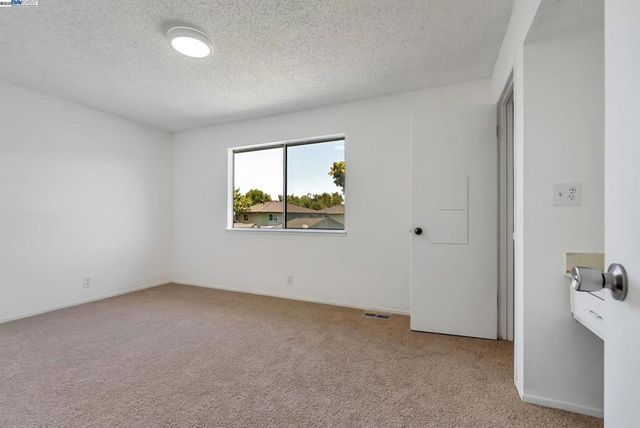 2274 Peacock Pl 3, Union City, CA 94587