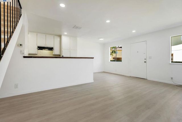 2274 Peacock Pl 3, Union City, CA 94587