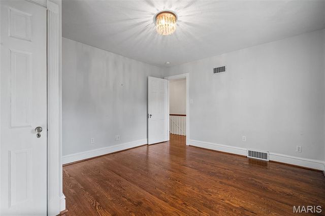 12 Webster Acres, Webster Groves, MO 63119