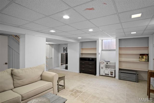 12 Webster Acres, Webster Groves, MO 63119