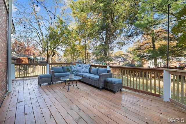 12 Webster Acres, Webster Groves, MO 63119