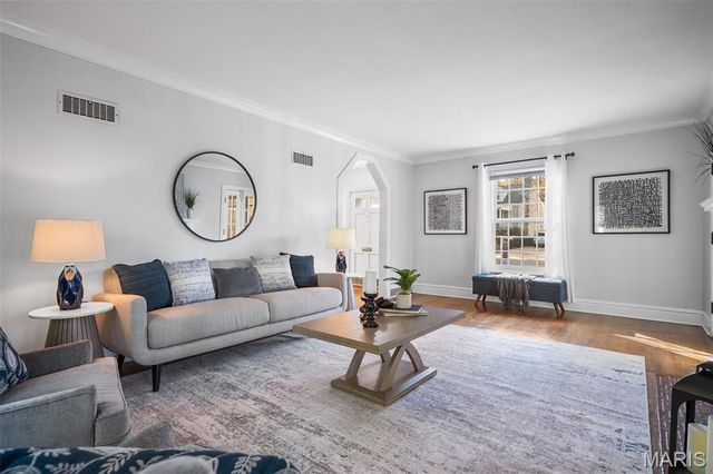 12 Webster Acres, Webster Groves, MO 63119