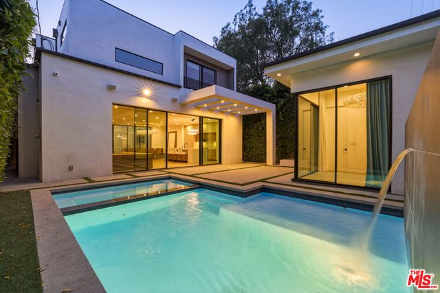 5316 Lennox Avenue, Sherman Oaks, CA 91401