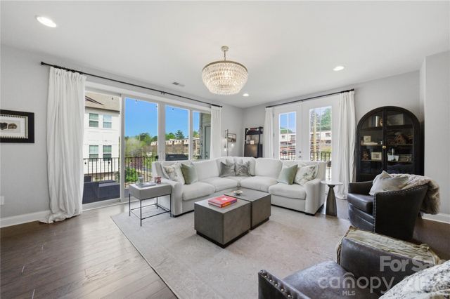 1105 Towns Hill Way, Charlotte, NC 28209