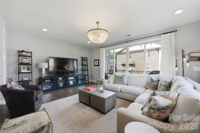 1105 Towns Hill Way, Charlotte, NC 28209